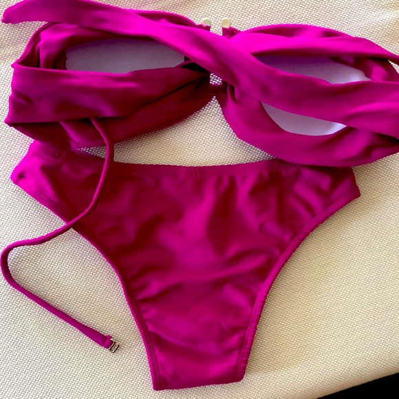 Brazilian bikini! - Picture 4 of 5